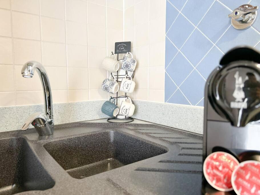 Elegante Mansarda 300Mt Dal Mare - Centro - Wifi Apartment Savona Ngoại thất bức ảnh